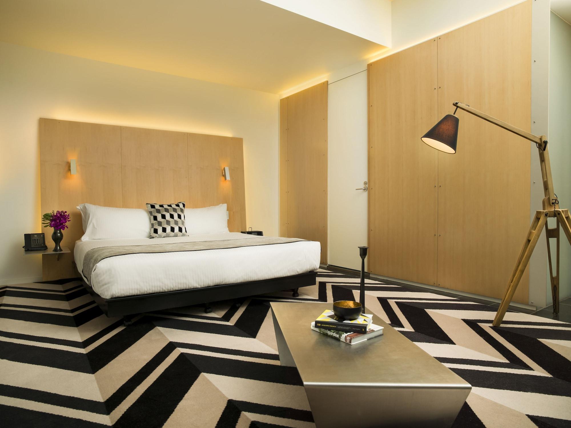 Adelphi Hotel Мелбърн Екстериор снимка A room at the hotel