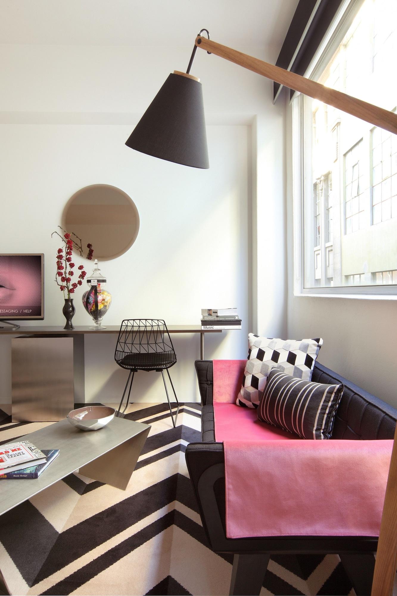 Adelphi Hotel Мелбърн Екстериор снимка A typical studio apartment