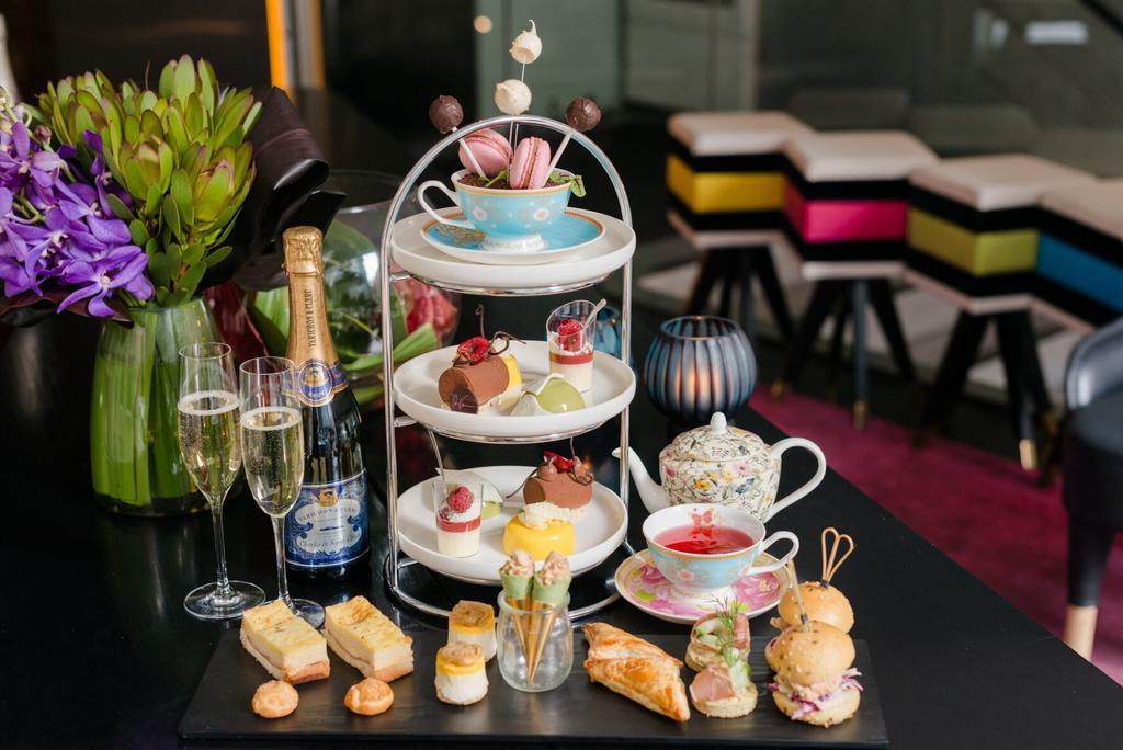Adelphi Hotel Мелбърн Екстериор снимка Afternoon tea at the InterContinental Sydney