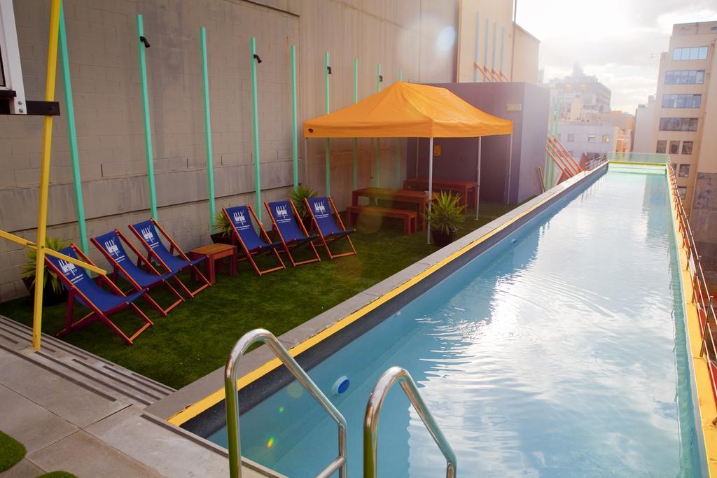 Adelphi Hotel Мелбърн Екстериор снимка The pool at the hotel